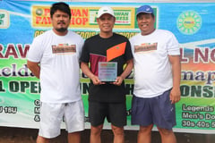 Arcilla retains Open crown